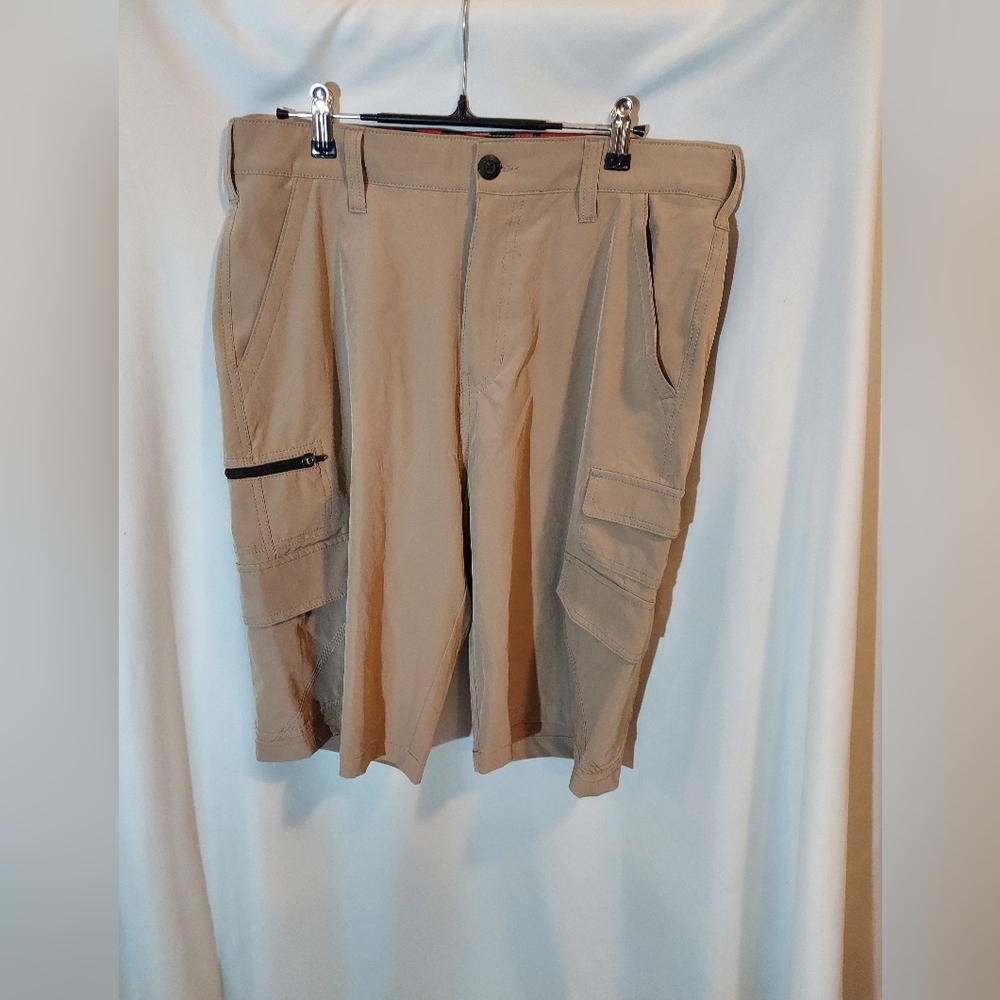 Iron Co. Comfort Waist Lightweight Cargo Shorts With 11" Inseam